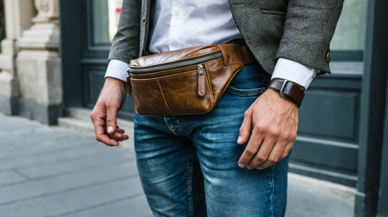 découvrez le sac banane pour homme, l’accessoire incontournable qui révolutionne la mode masculine alliant style et praticité.